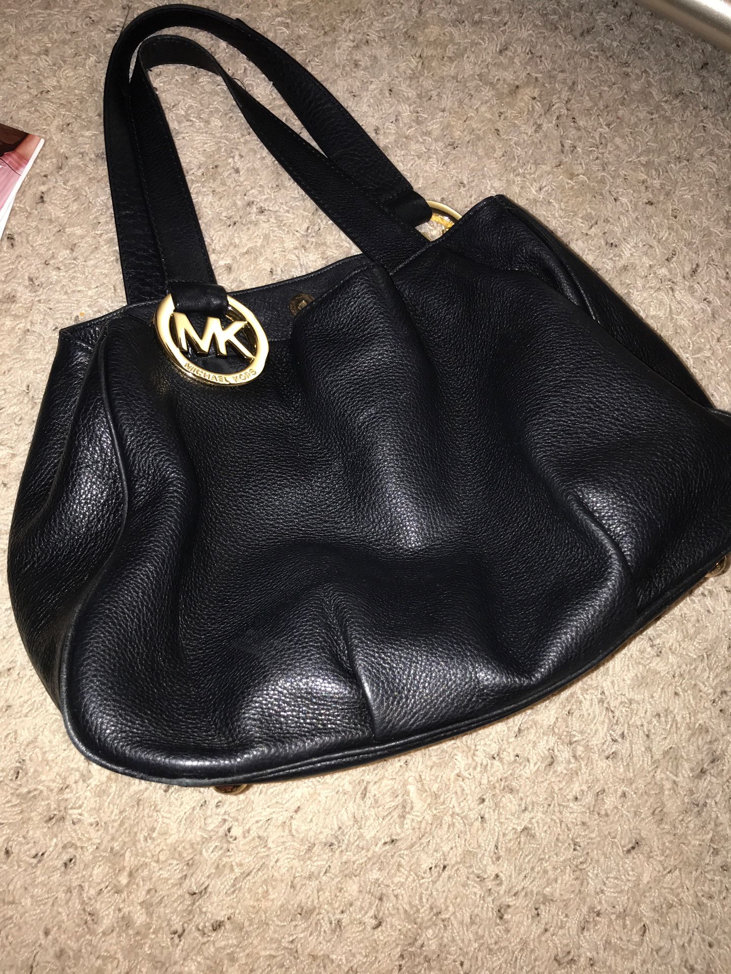 Michael Kors black leather women’s purse