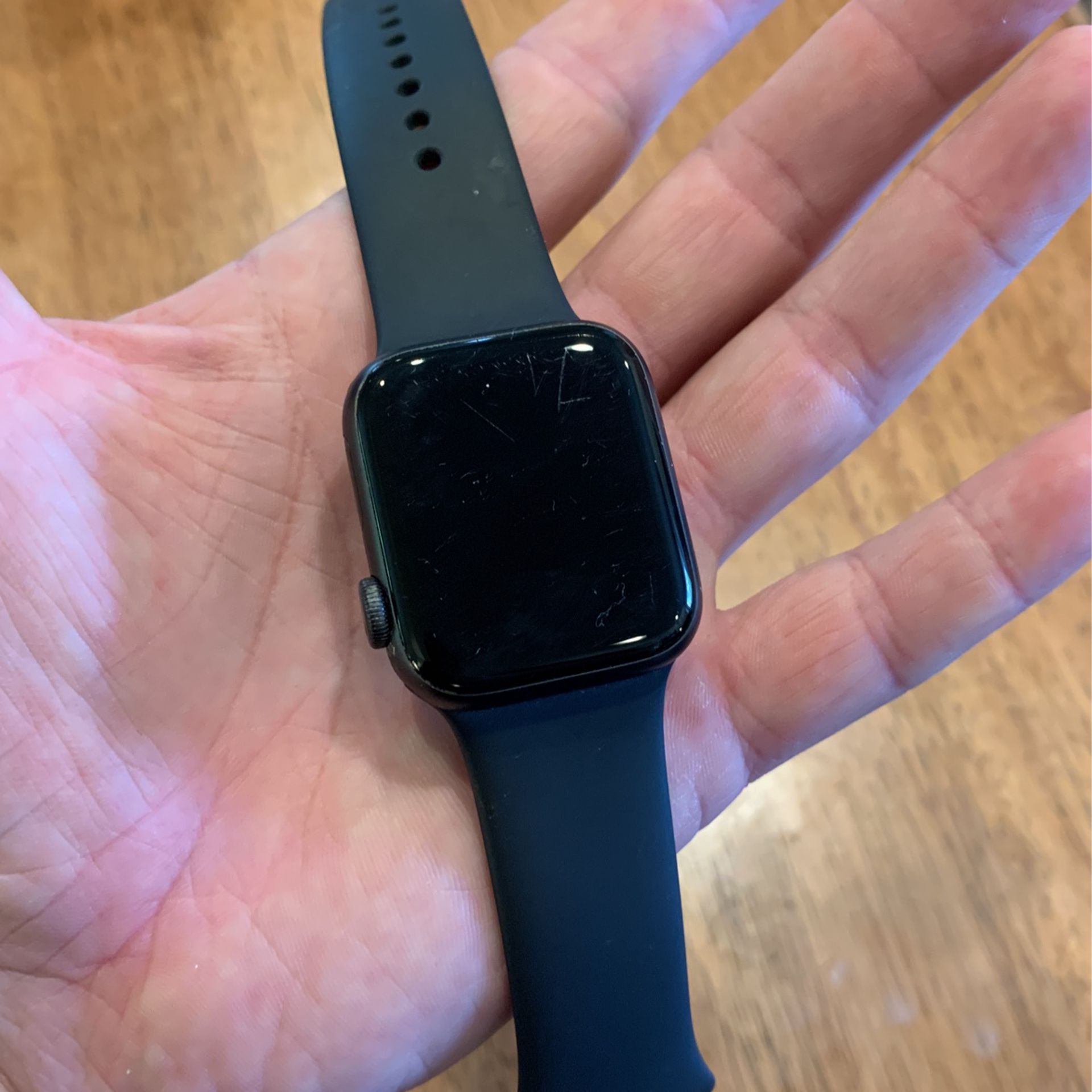 Apple Watch (never used) new