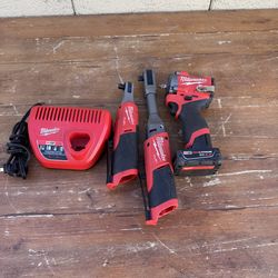 milwaukee tools m12
