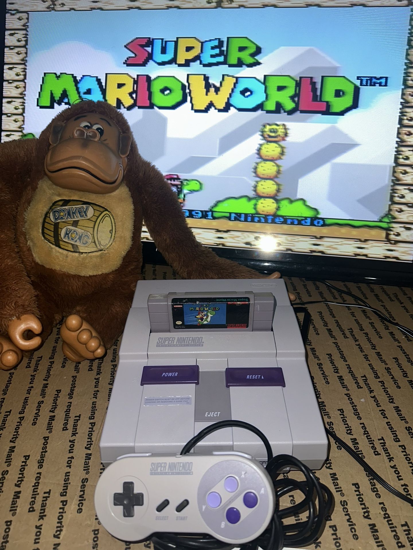 Super Nintendo With Mario world READY TO PLUG & PLAY