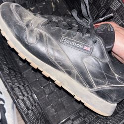 Size 9 and 1/2 Men Shoes 