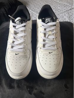 Men’s Nike size 6.5Y