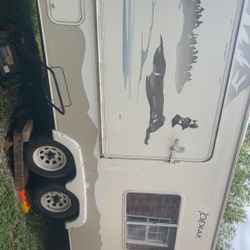 07 Kodiak Hybrid Camper