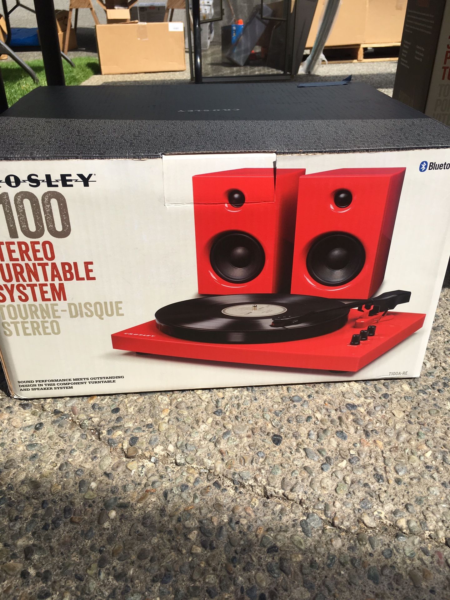 T100 stereo turntable system 2025
