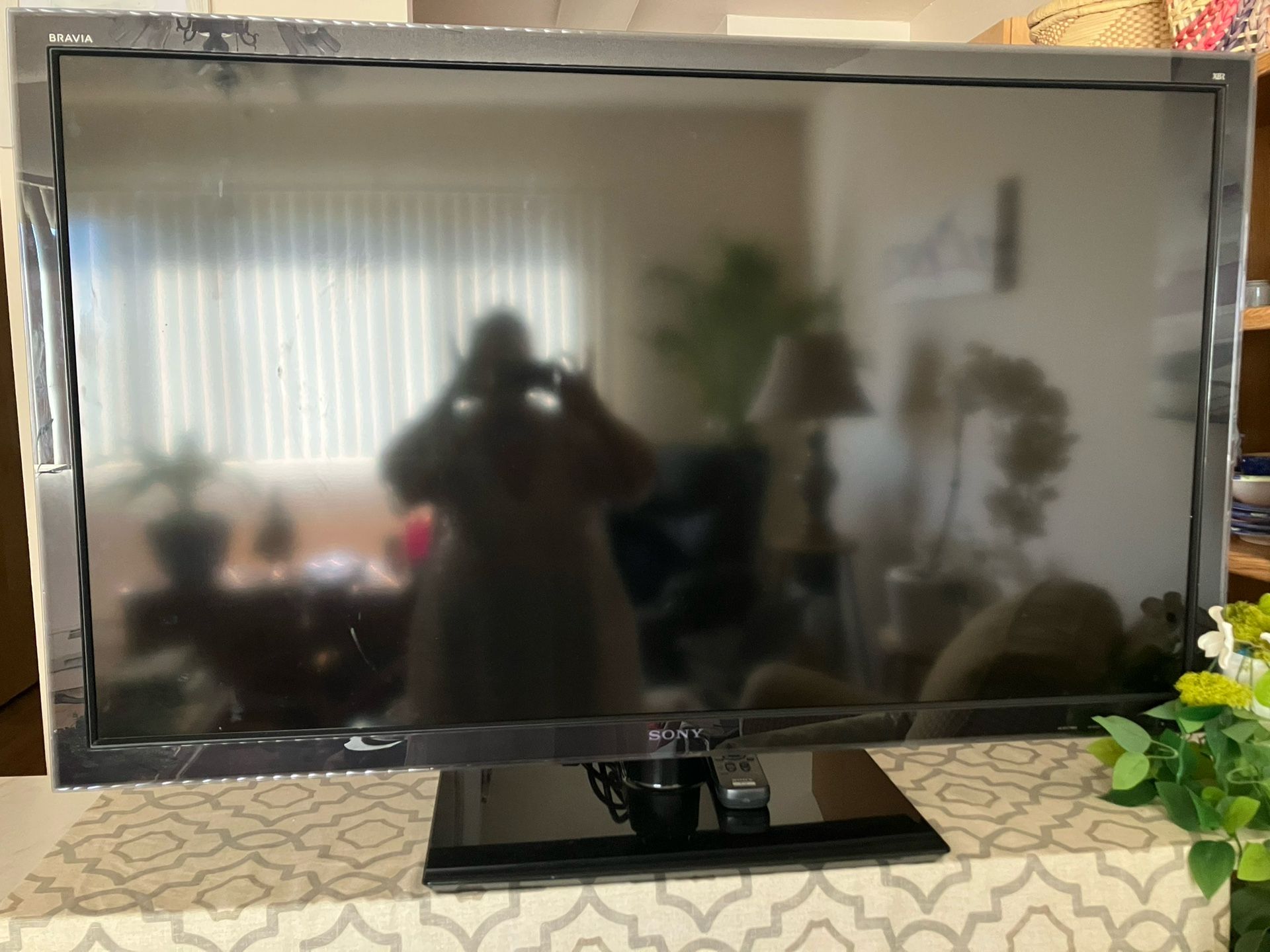 Sony Bravia 52” TV