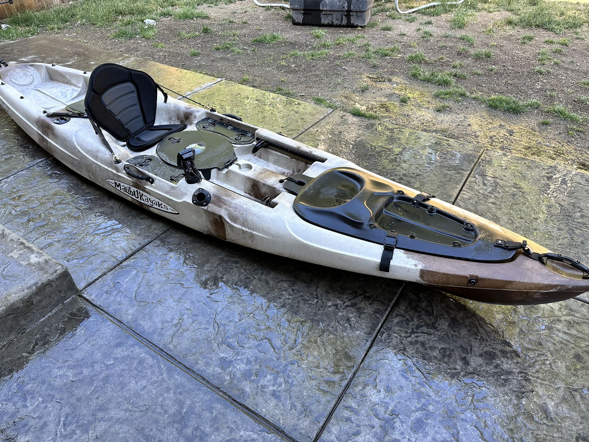 Malibu Kayaks - Stealth 14