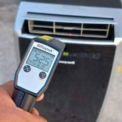 Honeywell Mn12ces 12,000 BTU. Blows COLD. Remote Included 