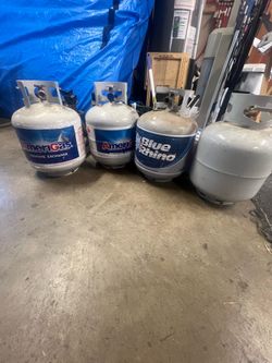 4 propane tanks