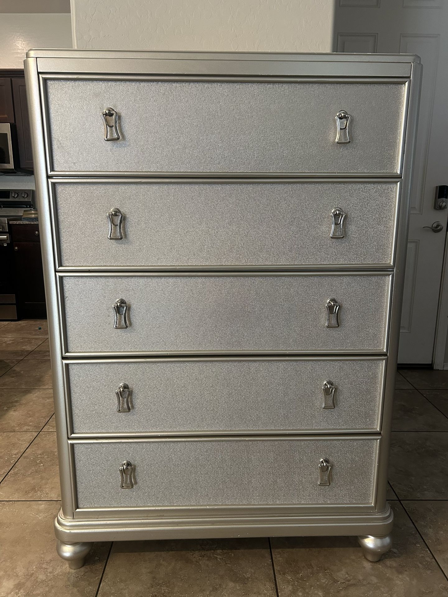 Glam Dresser Chest With Mirror