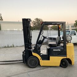 Komatsu Forklift 5000 LB CAP LOW HOURS