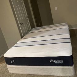 QUEEN SERTA ISERIES MATTRESS AND FREE BOX SPRING 