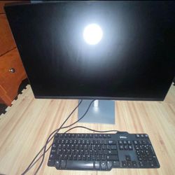 New Dell Monitor With Key Board