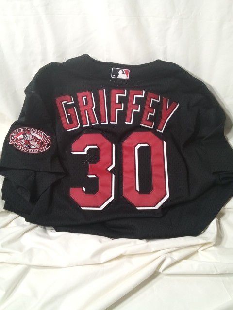 Lot Detail - 2001 Ken Griffey Jr. Cincinnati Reds Game-Used Jersey