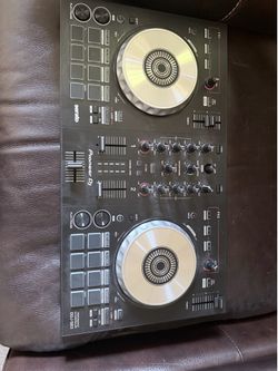 Pioneer DJ DDJ-SB3 DJ Controller - no cord