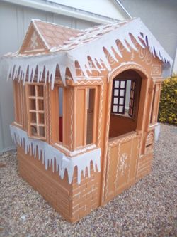 Gingerbread Playhouse Christmas Decoration