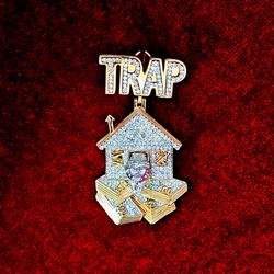 Stylish Trap House Pendant in 10K Gold and 1.0 CTW of Diamonds