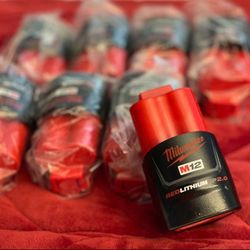 Milwaukee M12 Compact 2.0 Battery