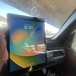 IPAD 8th GEN FOR SELL