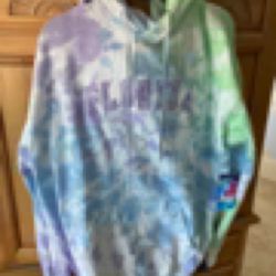 Issac’s Designs Pastel Tie Dye Design long sweatshirt with hood Women’s size XL singer island