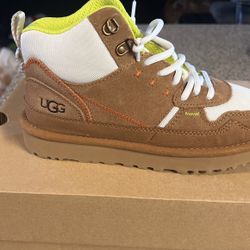 UGG