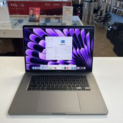 MacBook Pro 15inch i9/16/1tb with Final Cut & Logic Pro