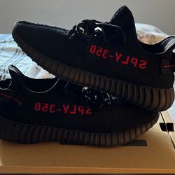Adidas Yeezy 350v2 Boost Bred Size 10.5