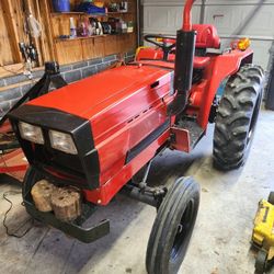 1979 INTERNATIONAL 244 TRACTOR