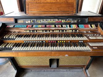 Vintage Hammond Elegante Organ