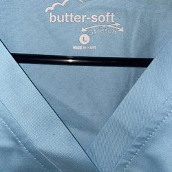 Uniform Advantage Scrub Top 