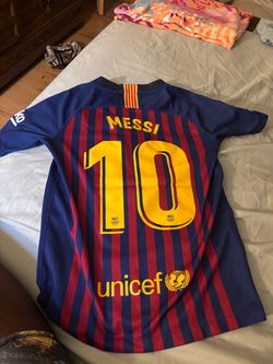Authentic FC Barcelona 2018–19 home jersey featuring Lionel Messi
