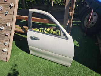 90's Lincoln Town car Pass Door