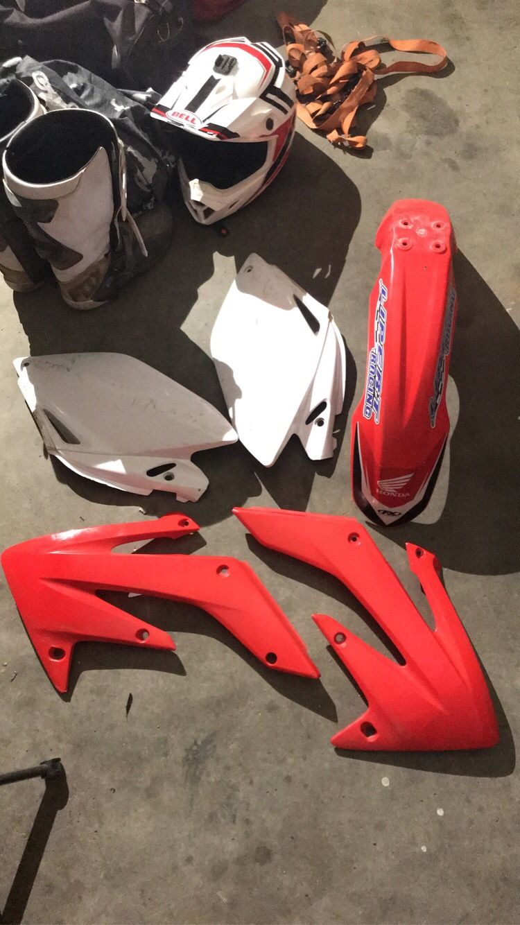 2007 crf250r plastic kit *i have a a whole other plastics kit to*