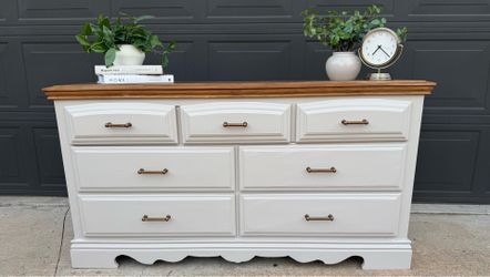 Solid Wood Kincaid 7-Drawer Dresser | Modern Two-Tone