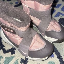 Little Girls Nike Snow Boots Size 11 