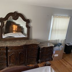 Bedroom set