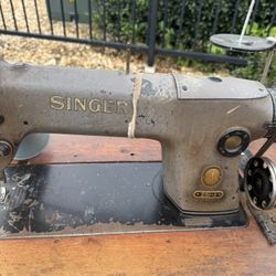 Antique Industrial Singer Sewing Machine Foot Pedal Wooden Table Motor