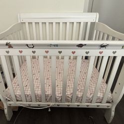 Adjustable Baby Crib