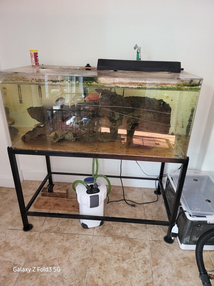 150 Gal FISH TANK , STAND AND PUMP Will Not Part Out All Or Nothing