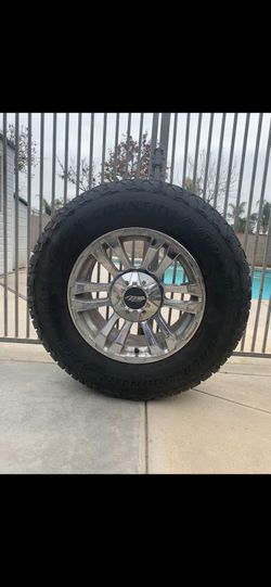 Tire and rims  for truck  Chevy silverado 6-lug