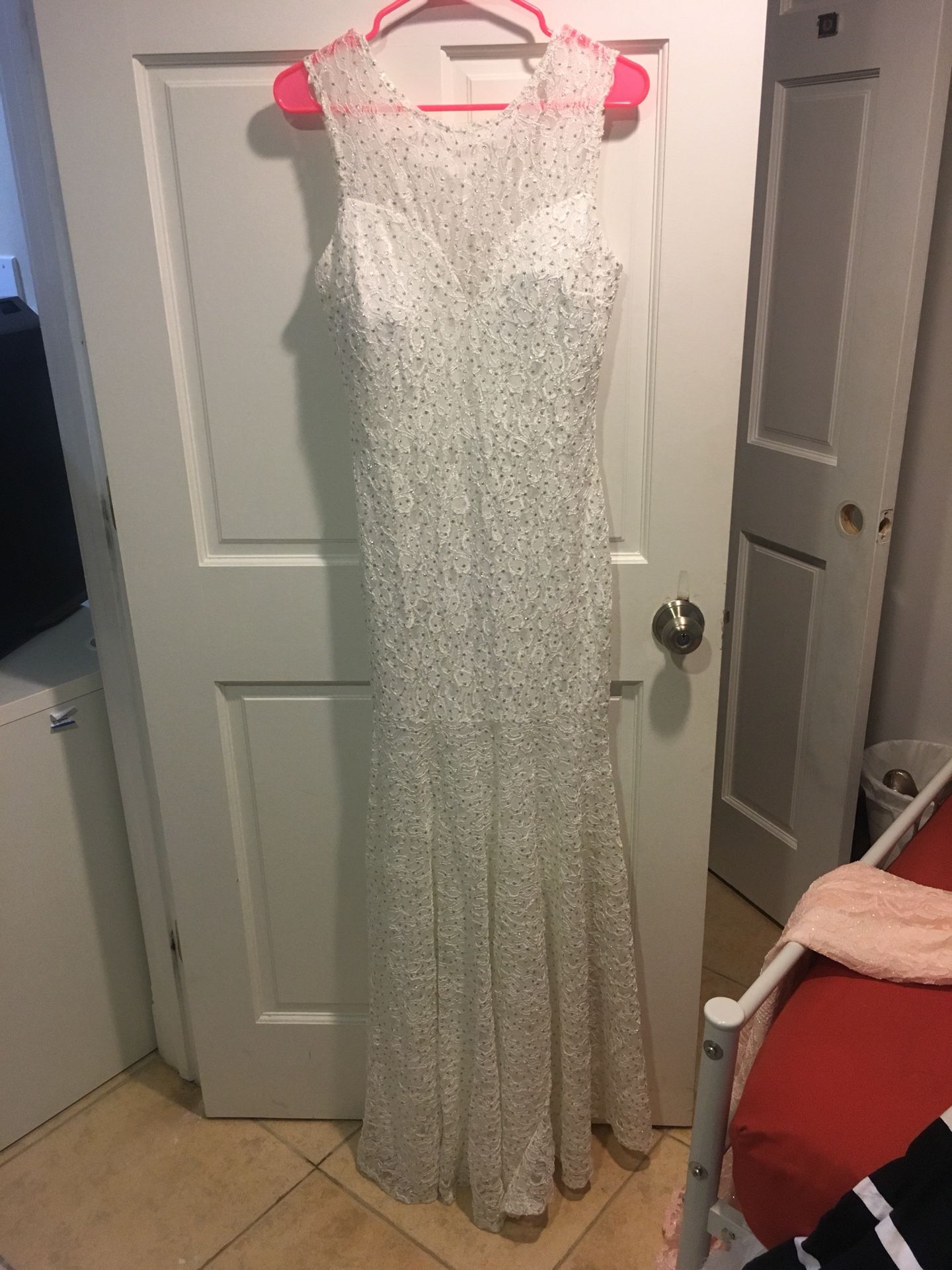 NEW White wedding/prom dress with tag size M