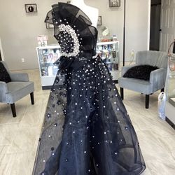 Formal Dresses Up For Sale 