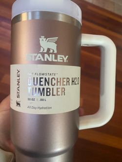 New STANLEY Quencher H2.0 Tumbler 30 oz PINK QUARTZ
