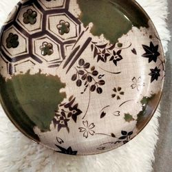 Decorative Plate Green With Mark