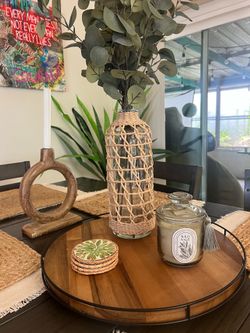 Round Wood Serving Tray with Metal Handles – Rustic Farmhouse Décor