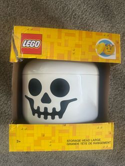 Large LEGO skeleton storage head