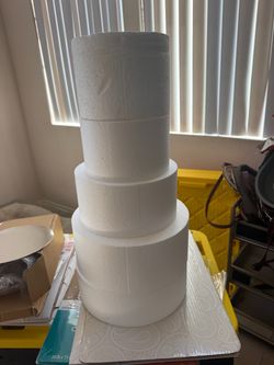 Round Styrofoam Cake Dummies (Stacked Tier Set)