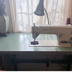 Commercial Sewing Machine