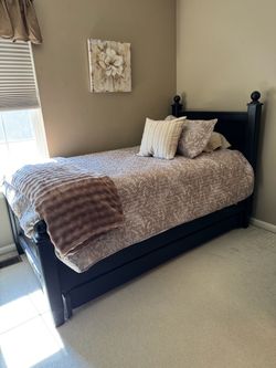 TWIN BEDROOM SET