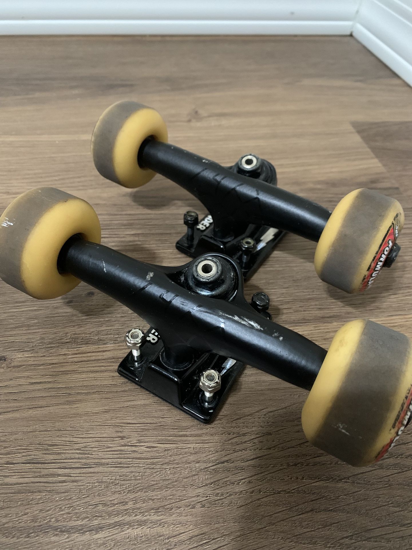 Thunder Trucks Size 147