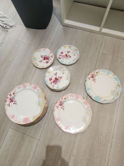 Grace's Tea Wear brand Pink Rose Dots model